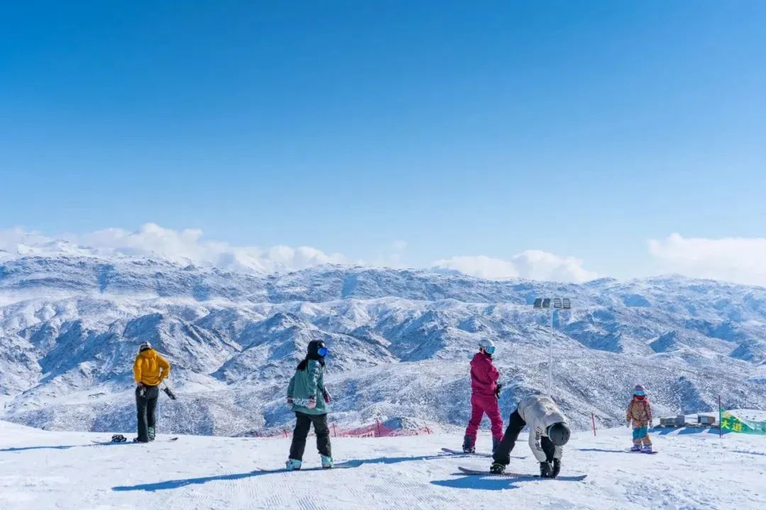 玩转富蕴 为什么滑雪高手都选择来阿勒泰滑雪?现在就告诉你答案