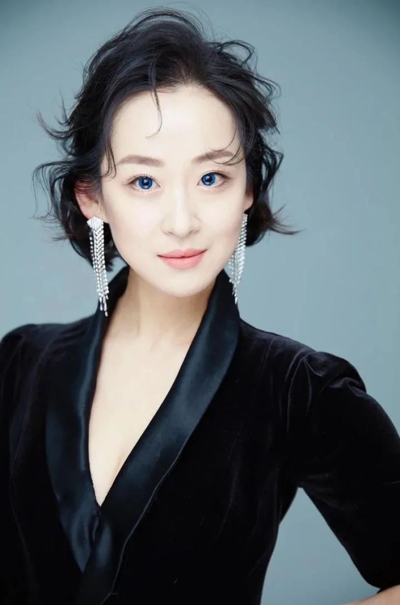 盟员风采| 姜艳:静观静思中,琢磨艺术之道_澎湃号·政务_澎湃新闻-the