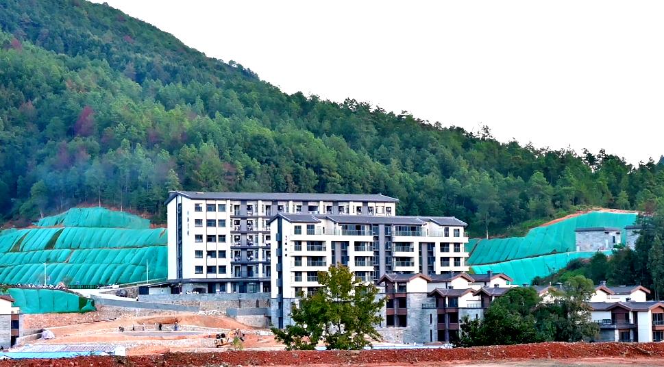 奋战50天夺取全年胜总投资约32亿元会昌和君教育小镇二期项目建设加速