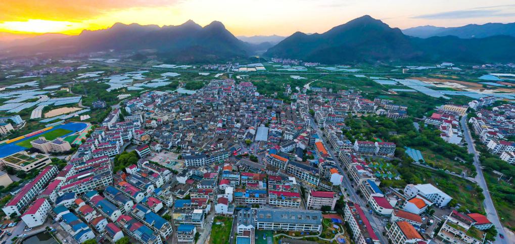 浦江岩头镇岩头陈村改造提升类新光村位于浦江西部,有近300年的历史.