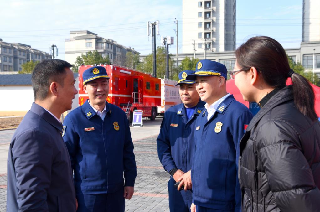 指挥调度湖南省消防救援总队副总队长陈建强总队领导高度重视此次演练