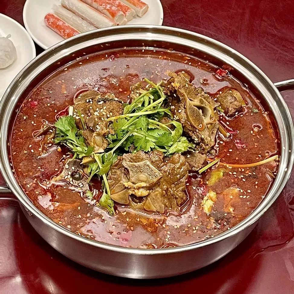 售价:0688配菜:大白菜,百叶羊蝎子火锅香辣/原味唯有冬日暖锅才能