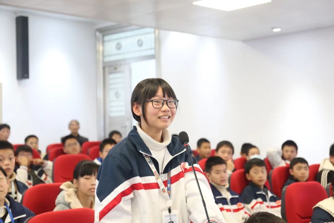 我为群众办实事祁阳市法院到文昌中学开展法治宣讲活动