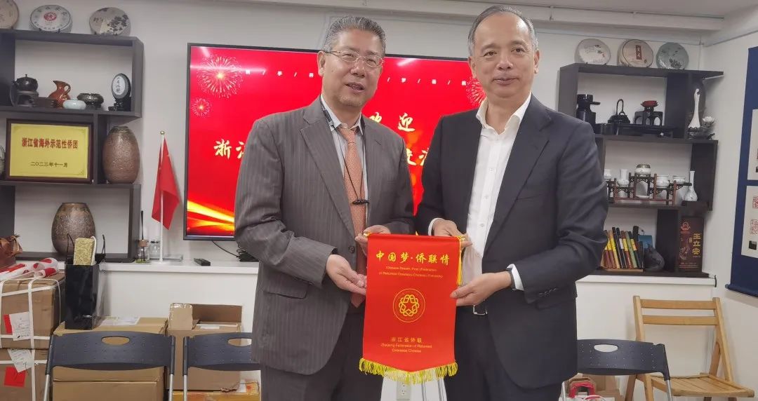 滑动查看更多省财政厅副厅长陈焕昌,省检察院副检察长胡梅奎,浙江商业