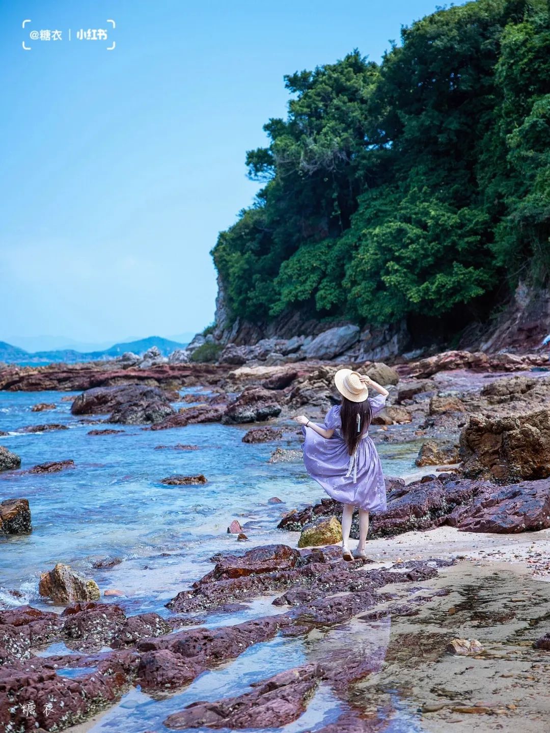 海岸盡頭就是鹿嘴山莊,被成為深圳的