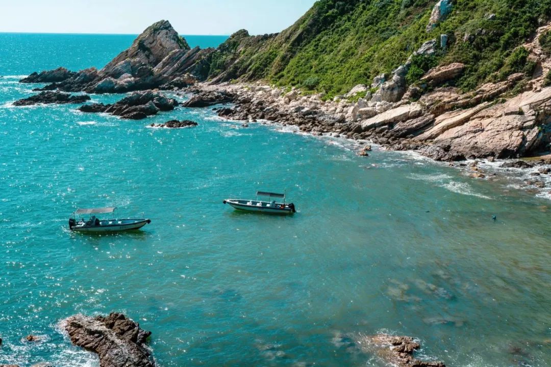 比鎌倉還美的26℃海島,人少又便宜,果凍海不輸馬代