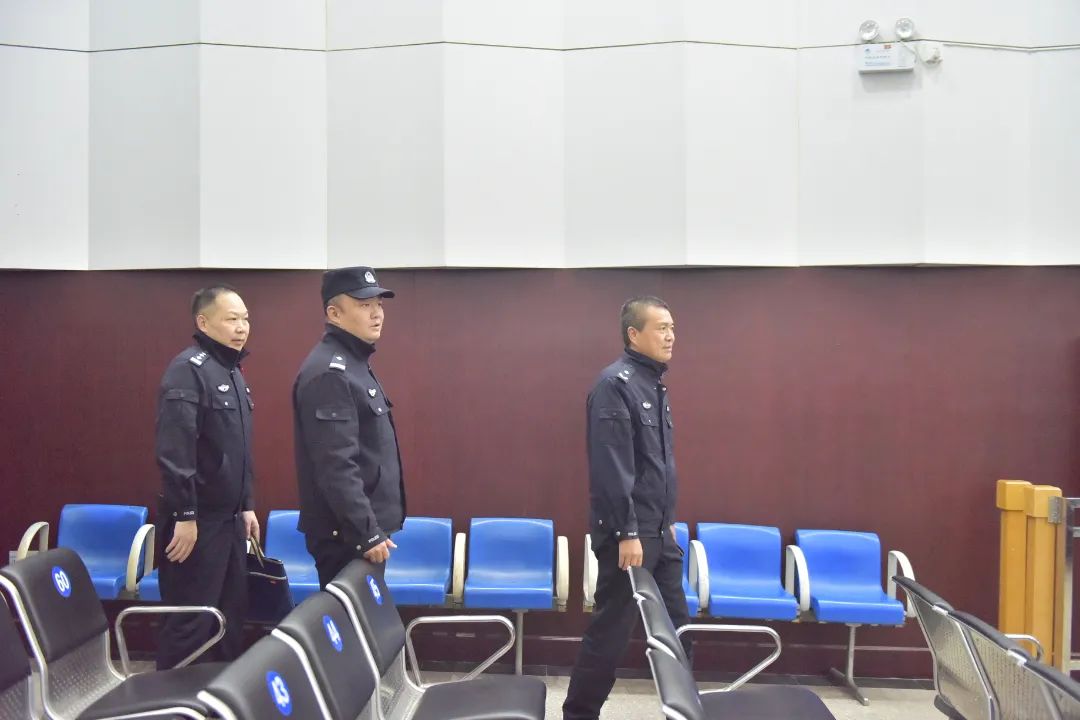 讲规范,强作风,促安全——市中院督察组到张湾法院开展司法警察专项教育整治督察活动_澎湃号·政务_澎湃新闻-The Paper