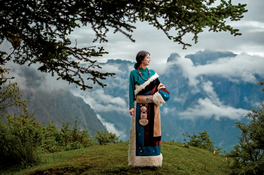 迭部服饰有多惊艳!看完狠狠心动了._澎湃号·政务_澎湃新闻-the paper