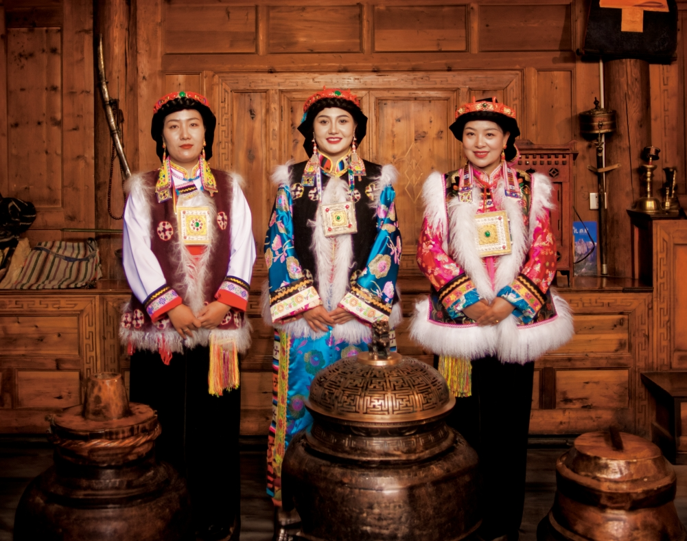 迭部服饰有多惊艳!看完狠狠心动了._澎湃号·政务_澎湃新闻-the paper