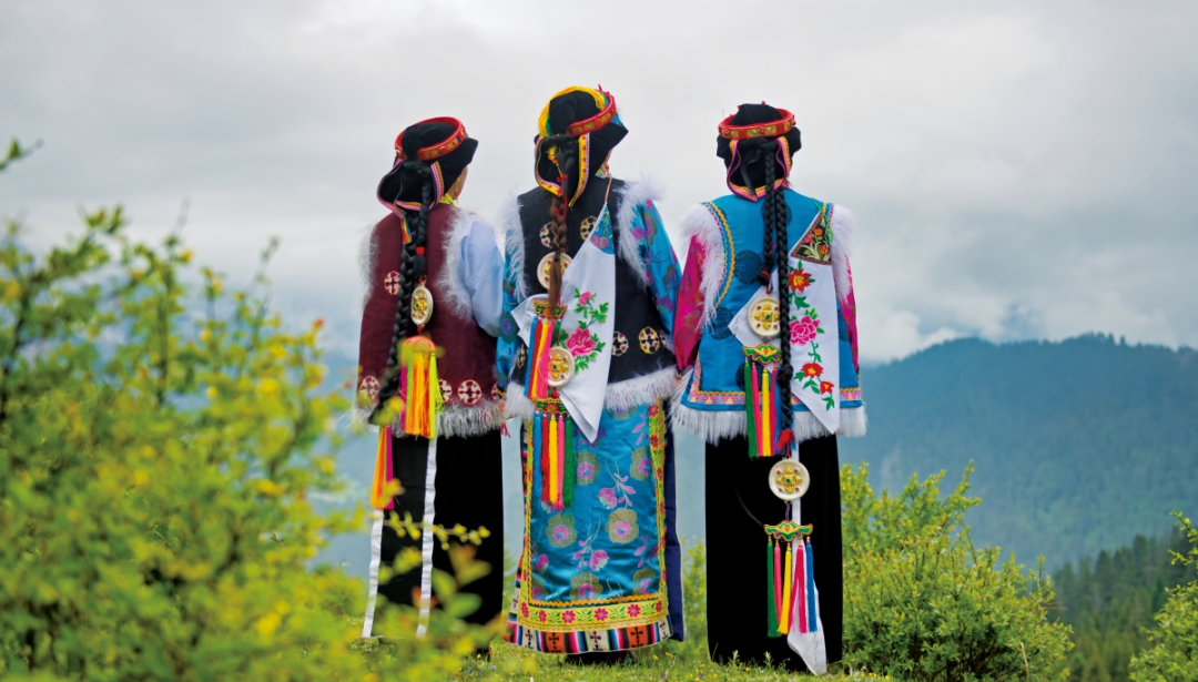 迭部服饰有多惊艳!看完狠狠心动了._澎湃号·政务_澎湃新闻-the paper