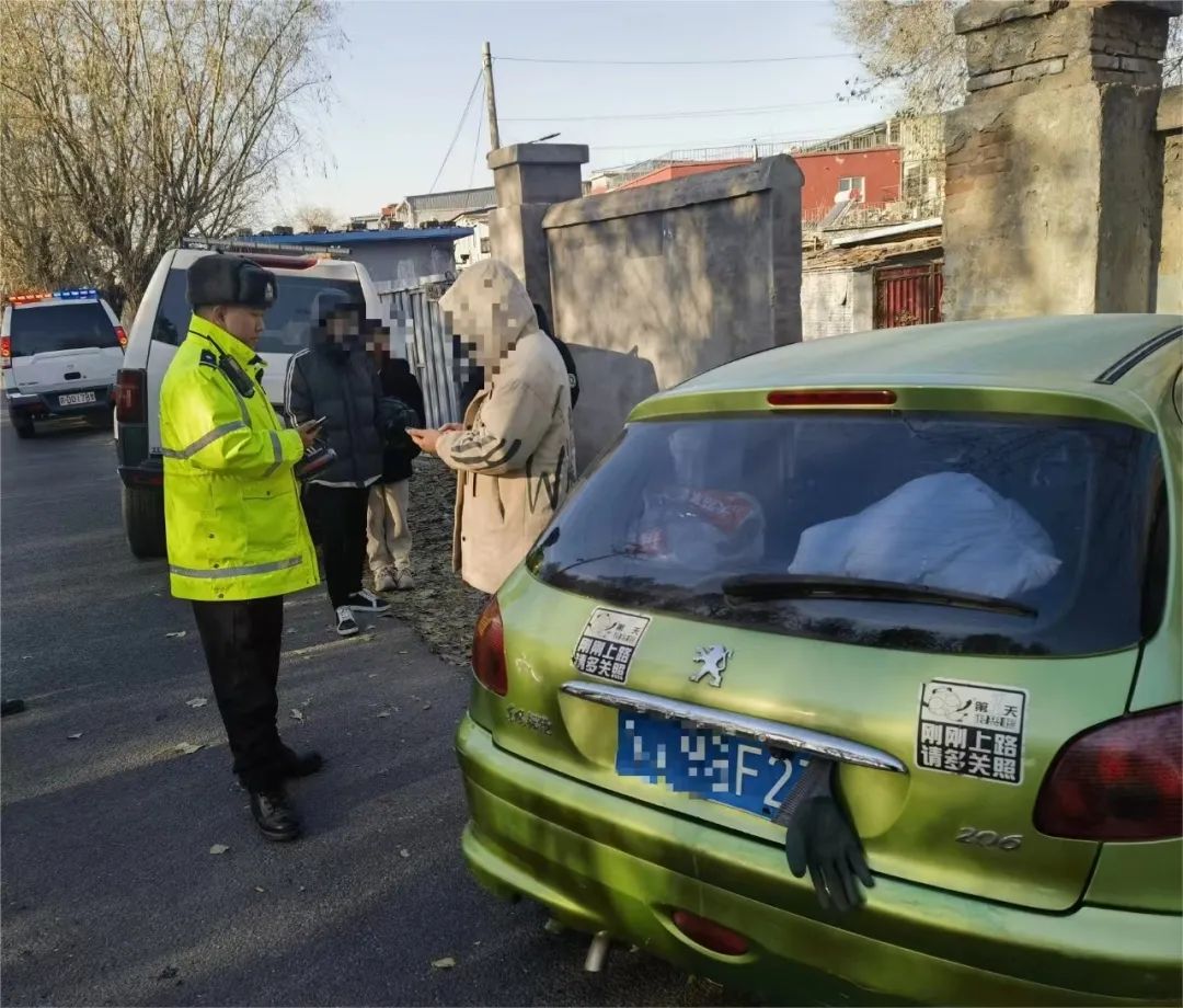 检查手套怎么说咱就是说，这手套戴的不是地方吧？_https://www.jmylbn.com_新闻资讯_第6张