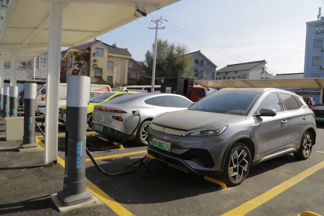 超级充电站是新的！青浦新增新能源汽车充电站，为绿色出行“续航”
