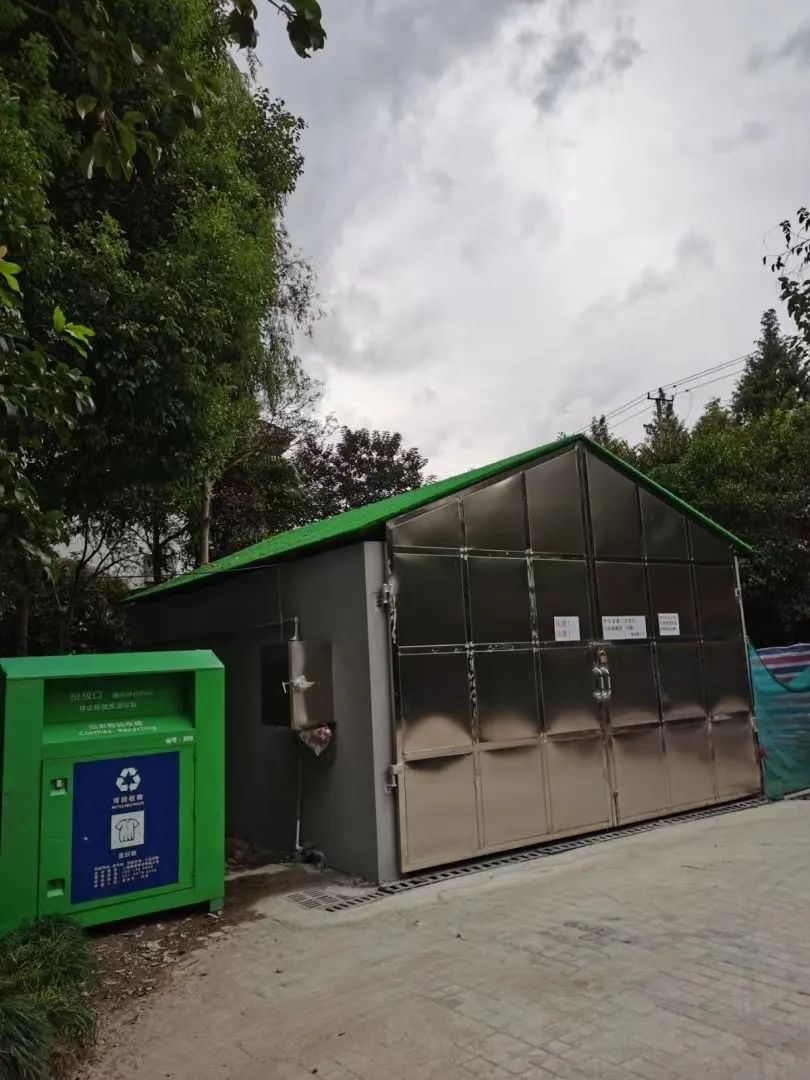 这里的露天临时建筑垃圾堆放点大变样!