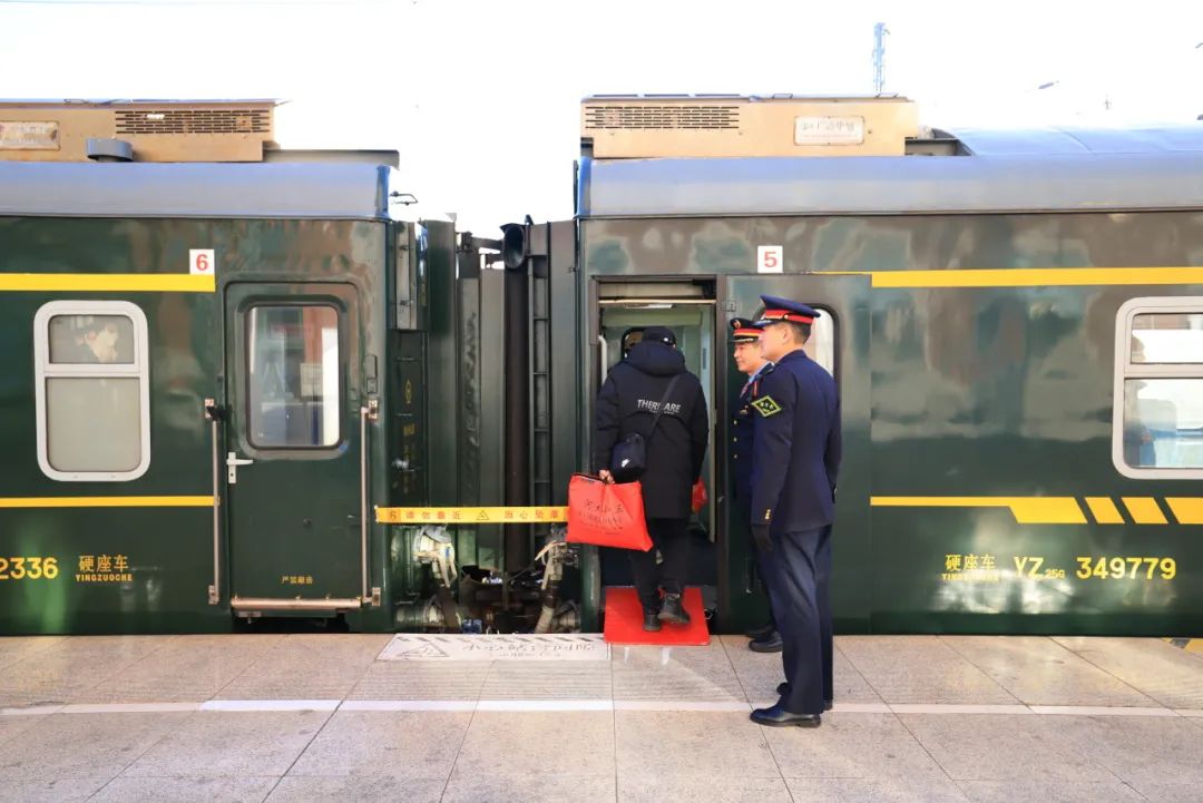 別花眼,這趟車一天變7個車次!_澎湃號·政務_澎湃新聞-the paper