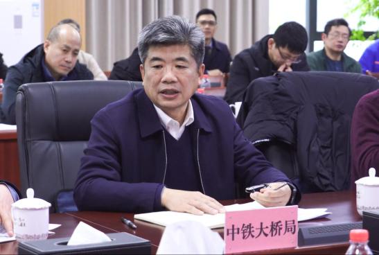 标准引路,"智"造赋能!渝万高铁石沱长江大桥迎来国铁集团现场观摩会