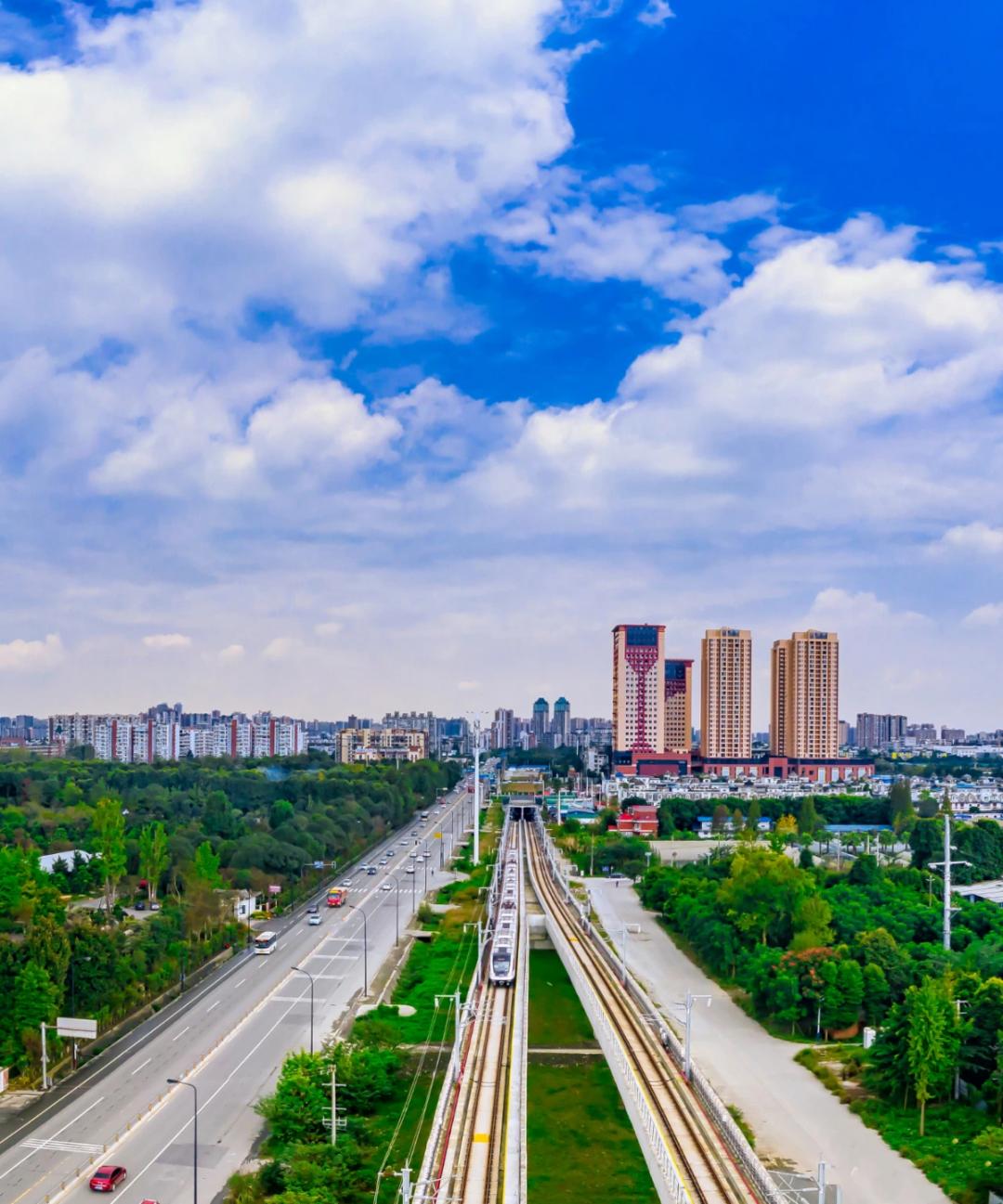 快上车跟着地铁19号线吃温江
