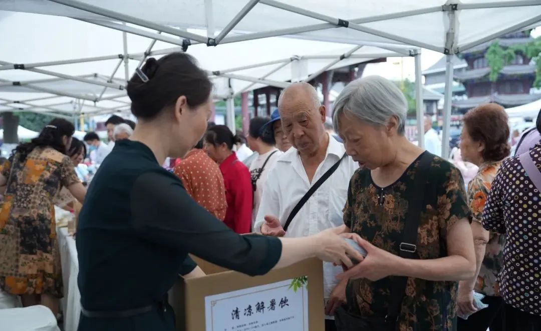 在温江"家门口"的中医药可