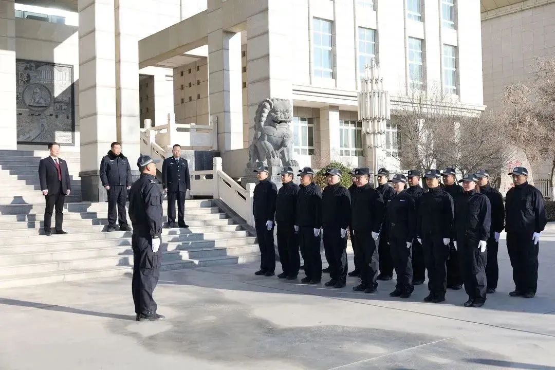 一考核了司法警察單警體技能和單警裝備的使用,主要包括個人體能,手銬