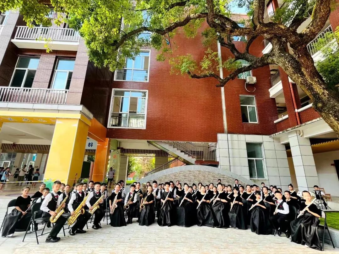 雨花区枫树山莲湖小学图片