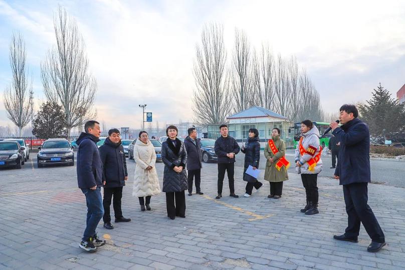 扎鲁特旗教育系统开展防地震、消防应急疏散演练观摩活动