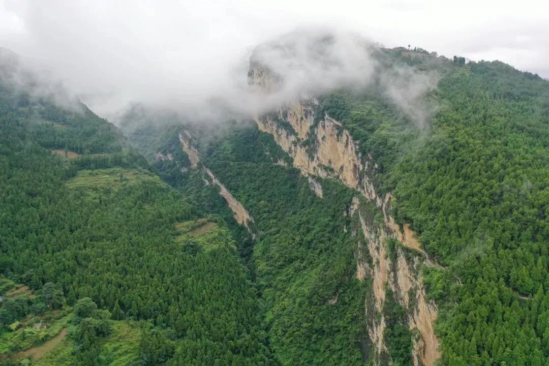 毕节天渠图片