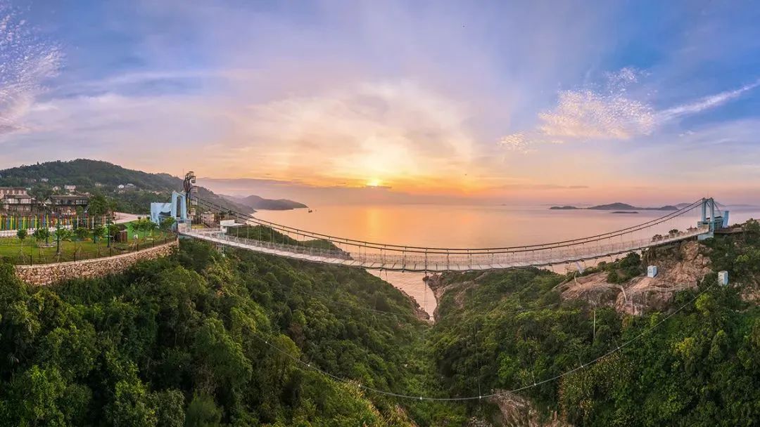 鸡山岛的文旅开发也很出圈,一个个乡村变景区,产业带民富,玉环已经