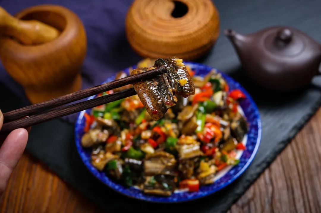 八道蜀地乡村土菜,滋味浓厚,惹人胃口