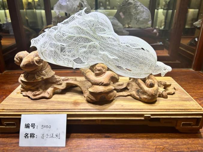 最旬ダウン 中国 玉石寿山石彫刻 老人と唐子像 置物 C 5414 彫刻 