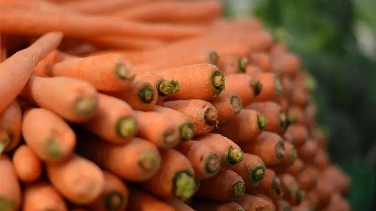每周5根胡萝卜，癌症风险降低20%
