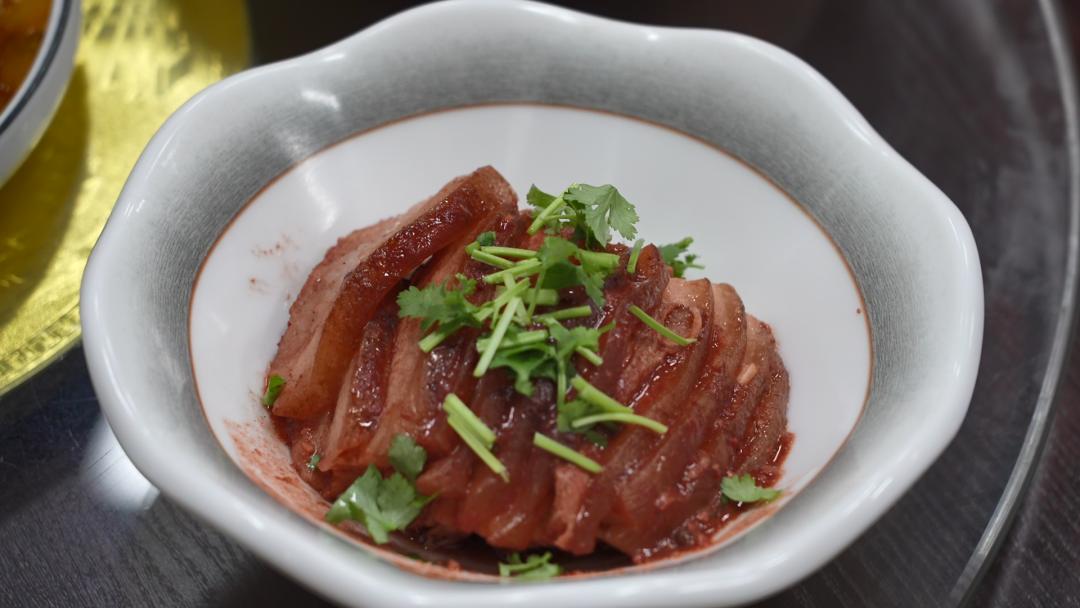 磁县"四大碗"扣碗儿,蒸皮渣磁县美食逢年过节,席上必不可少的今天小编