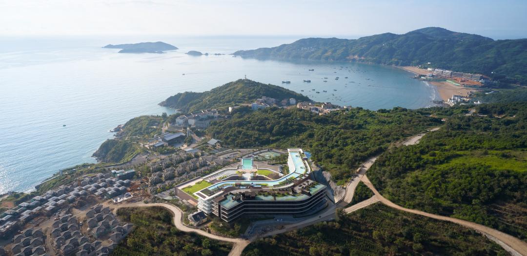 总投资12亿元的苍南半山半岛旅游建设项目于2023年12月竣工,建设内容