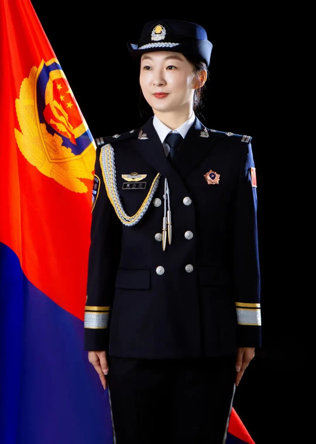 【你好,警察节】光影下的荣耀