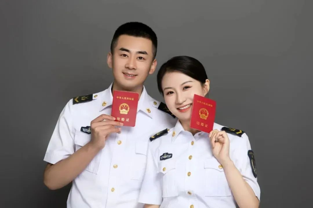 史先鑫&袁前彤看看他们如何共同逐梦军旅战友夫妻发糖啦最好的爱情就