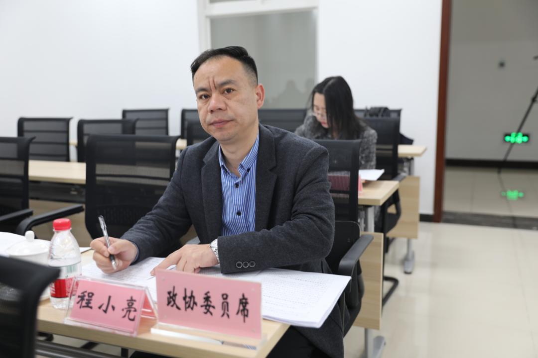 市人大代表程锦荣:深入调研09法治宣传