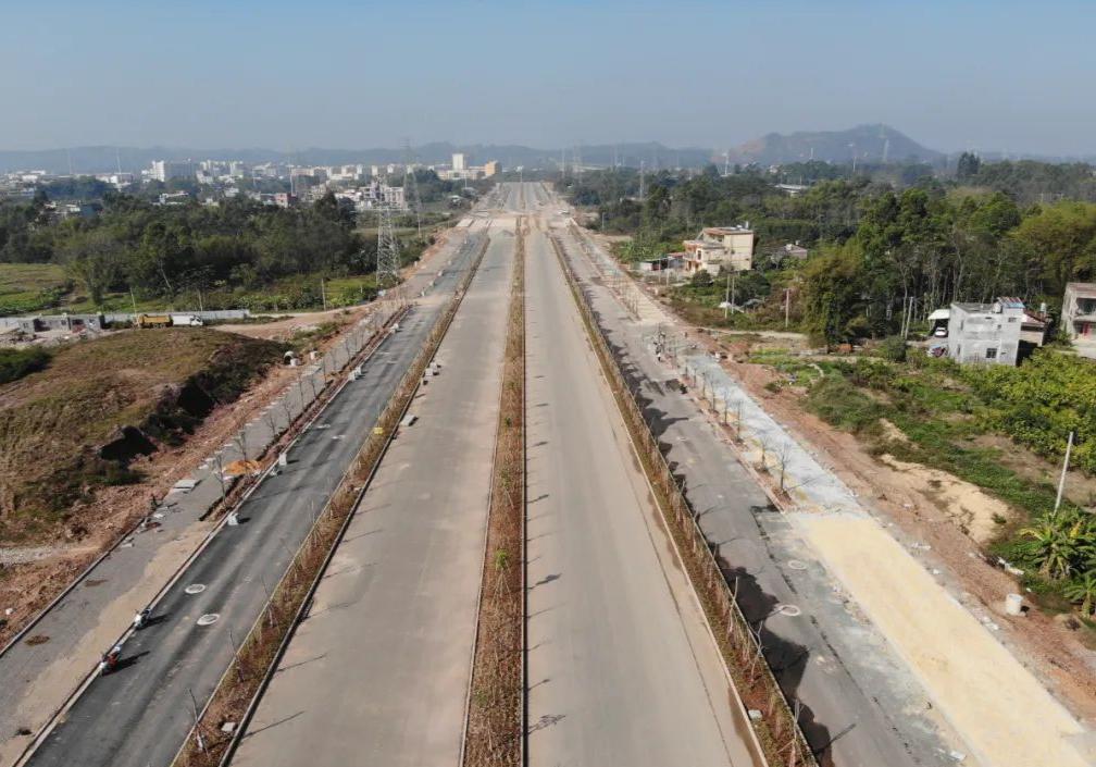 最新进展玉林北站三条通站大道贯通百色田靖铁路也传来好消息