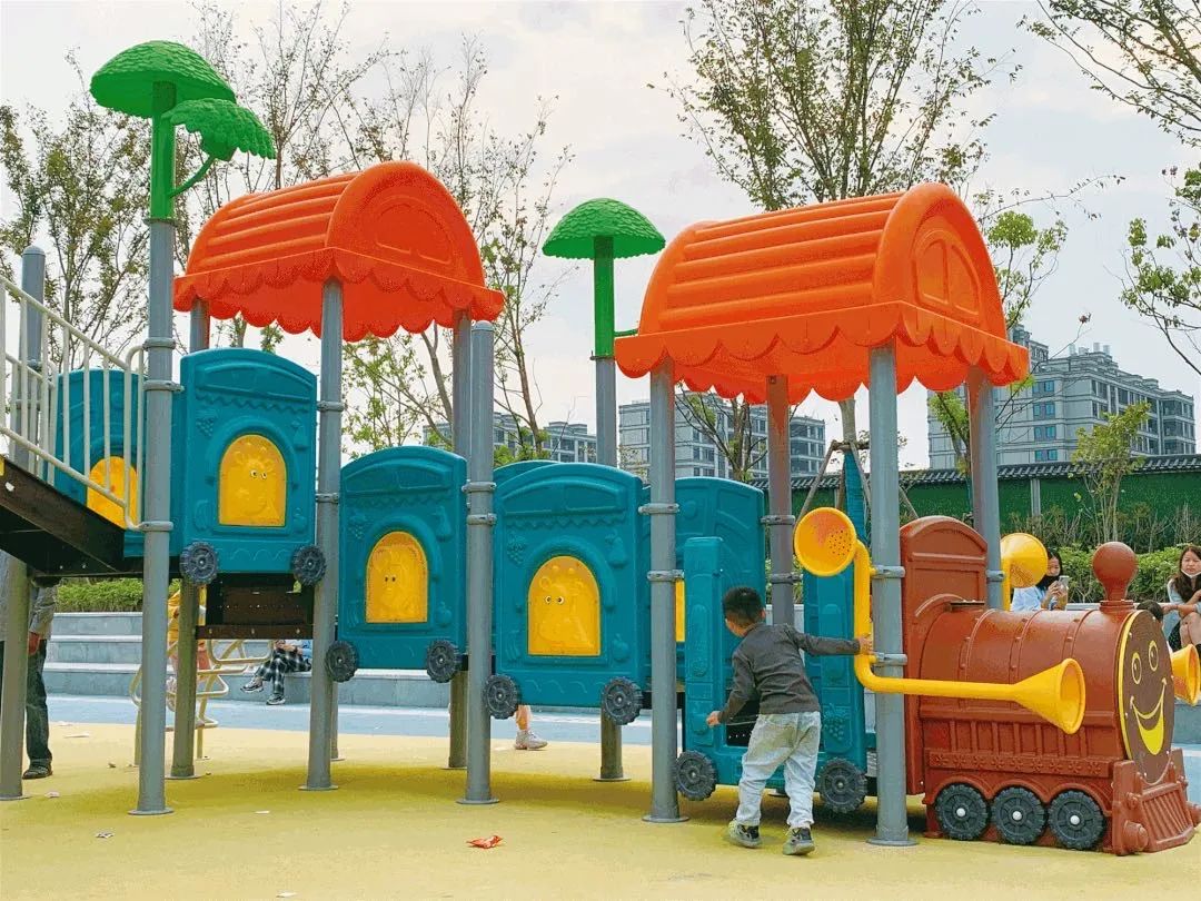 以打造金华市儿童公园为示范,由点到线,由线及面,对标提升,不断完善