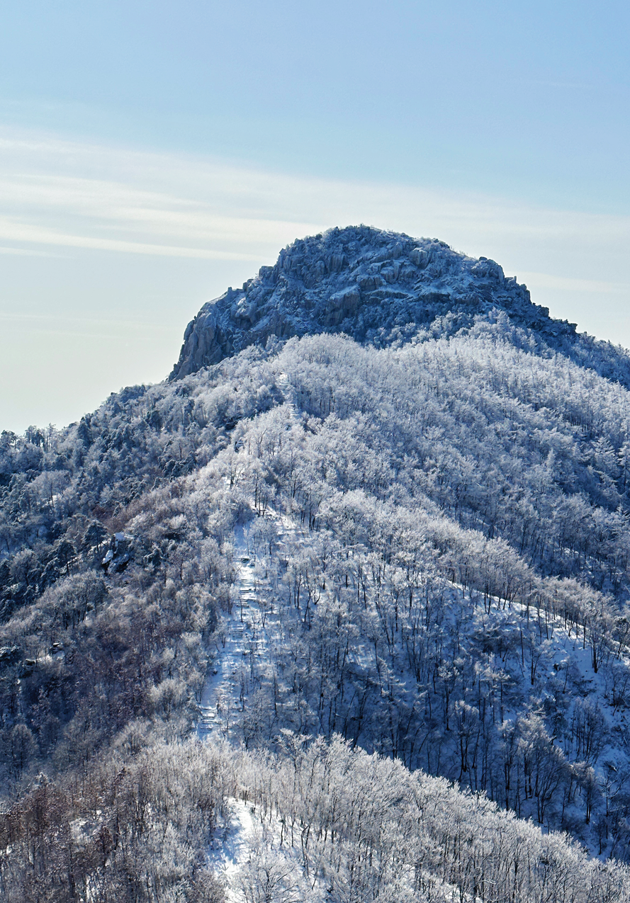 铜钹山雪景图片