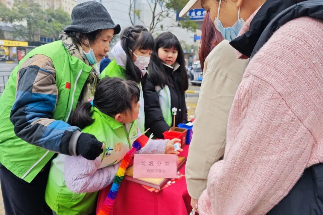 長寧這場新春市集,將西北農產品送到居民家門口 | 愛