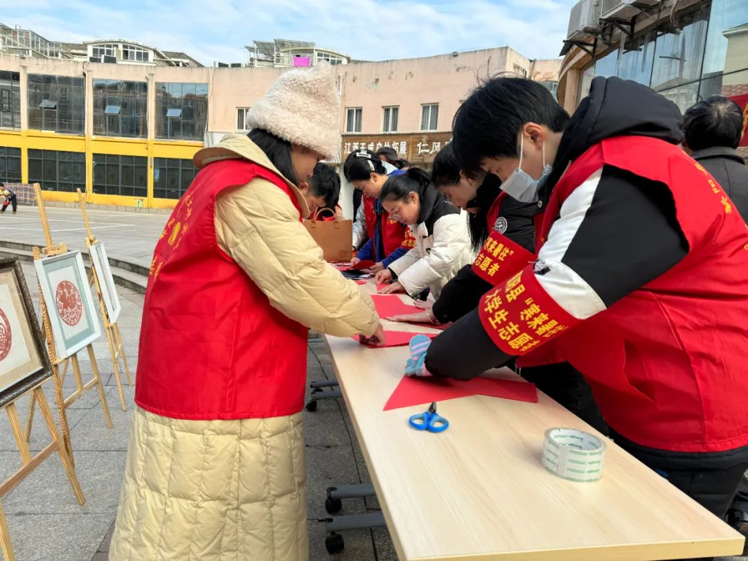 大学生志愿者高清图片