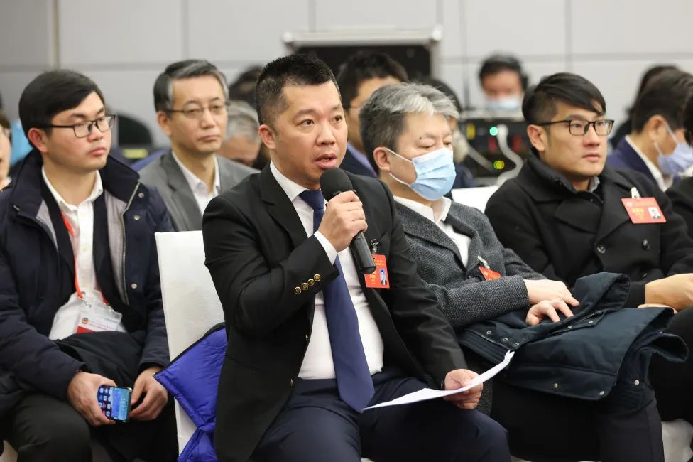 聚焦上海两会|谢国群、林丽平在“深入践行人民城市理念,增进民生福祉办好民生实事”专题会议上发言_澎湃号·政务_澎湃新闻-The Paper