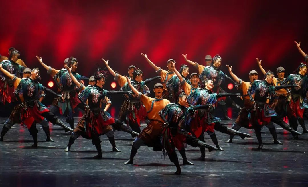 伊旗乌兰牧骑登上央视舞台→_澎湃号·政务_澎湃新闻-the paper