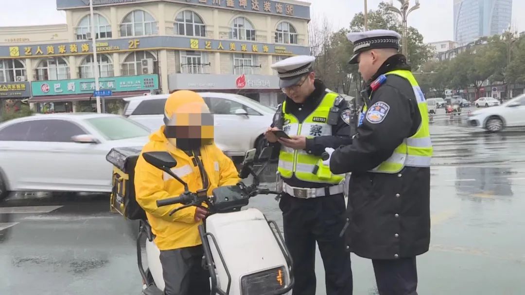 非機動車駕駛人這些行為屬於違規