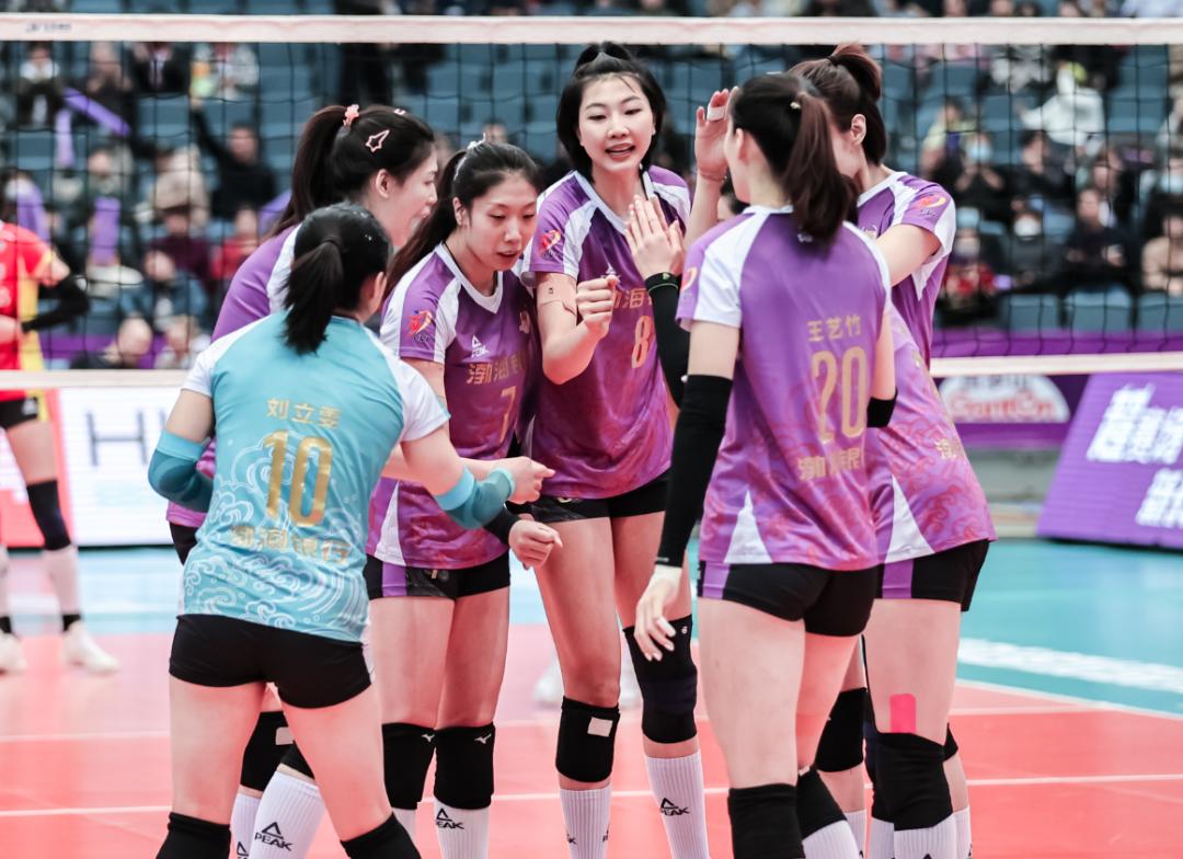 所以我们必须摆正心态,要把以前老天津女排的精神发挥出来,要和对方僵
