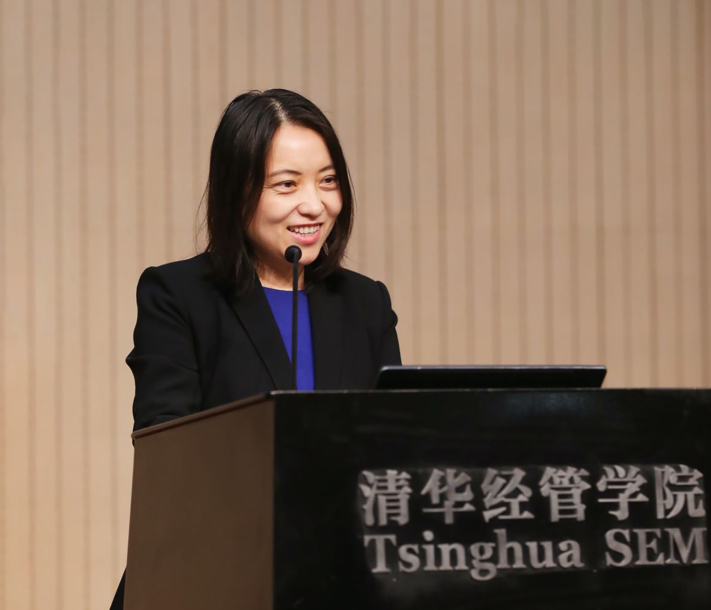 迟巍清华大学经济管理学院长聘副教授,博士生导师迟巍多年来就基于