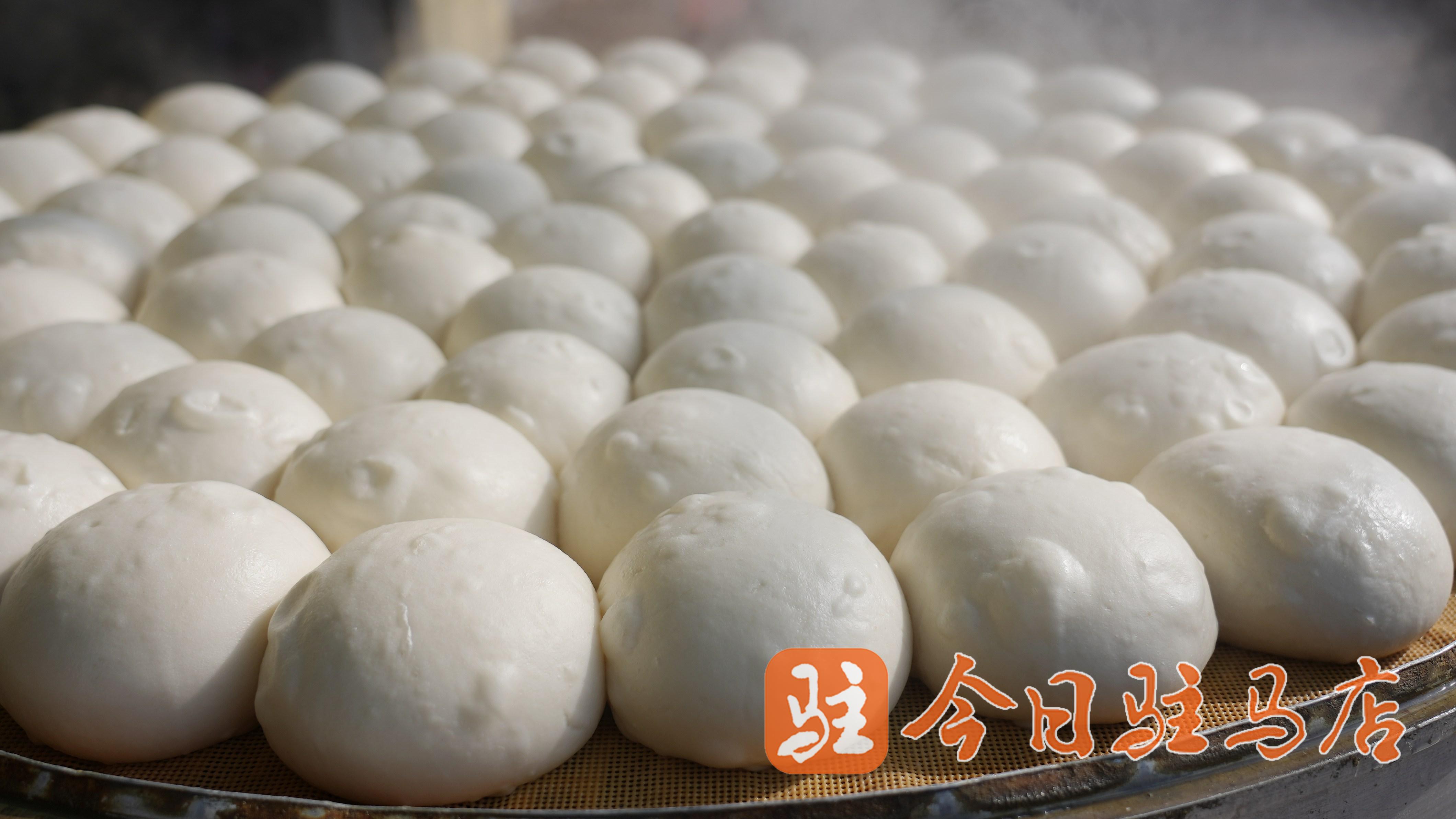 大白馒头蒸出浓浓年味儿