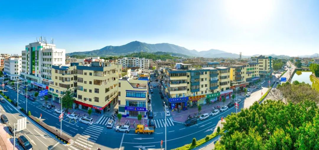 【奋战"百千万工程"】区城镇建设专班助力杜阮镇实现圩镇面貌华丽"