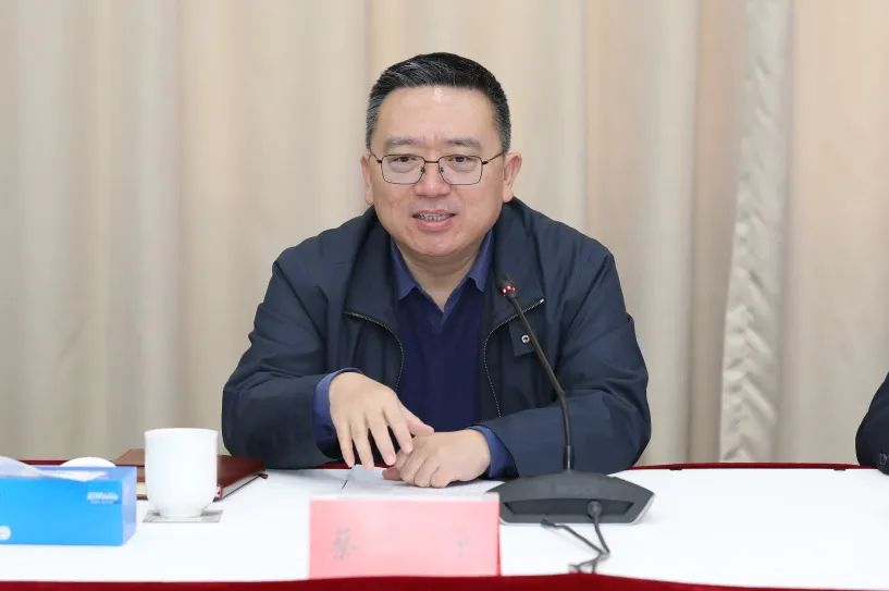 镇党委书记施文权,张堰镇党委副书记,镇长张向晖,张堰镇副镇长徐进