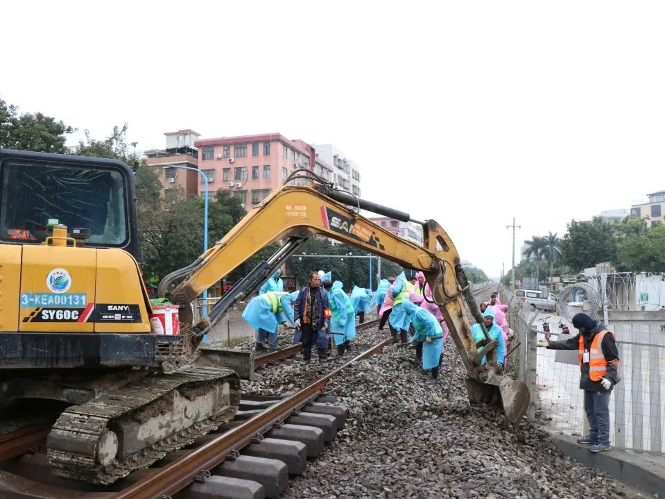 广茂铁路复线改造图片