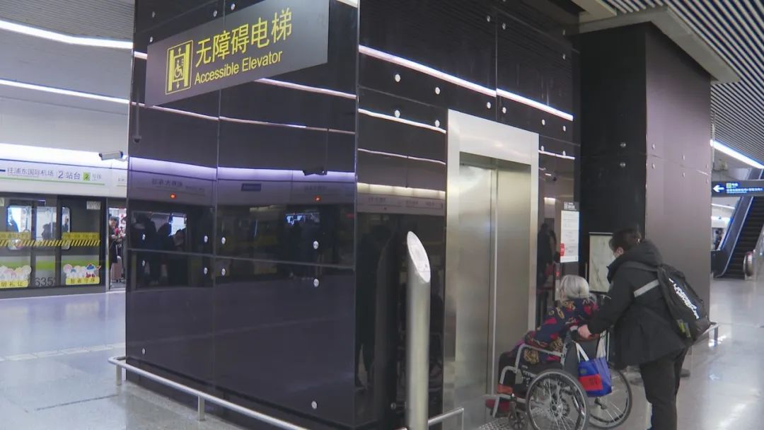 地铁虹桥火车站站自开通运营以来,客流数屡创新高,鉴于站点容纳能力