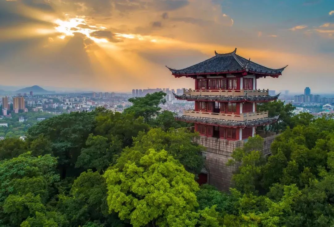 绍兴府山之巅,又见神彩!